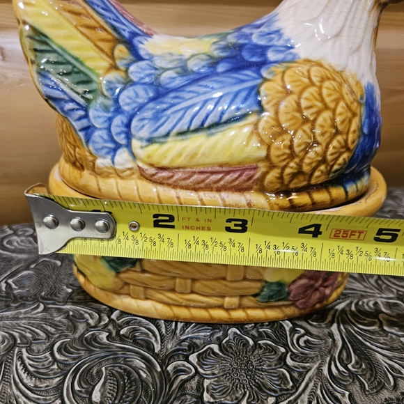 Ceramic Nesting Chicken - Picture 2 of 5